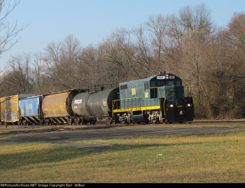 Ohio South Central Railroad (OSCR) 104